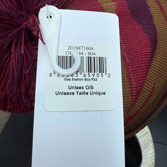 Mountain Hardwear Gas Station Eco Pom Pom Beanie Cap Unisex Multicolor New - Picture 6 of 6